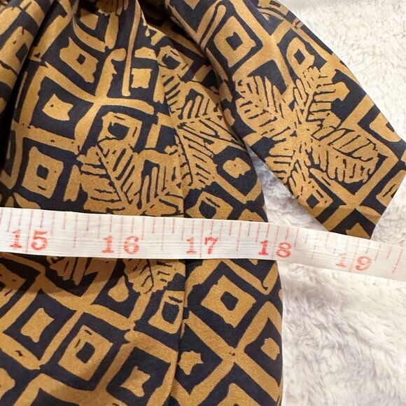 Vintage Silk Hawaiian Tropical Print Tan Wrap Mini Skirt Size M - Picture 7 of 8